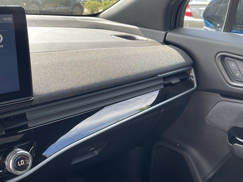 Used 2024 Honda Prologue EX image 25