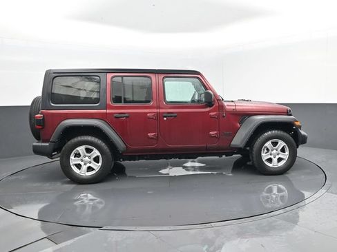 Used 2021 Jeep Wrangler Unlimited Sport AWD/4WD image 4