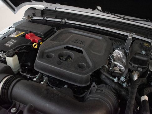 Used 2024 Jeep Wrangler High Altitude image 10