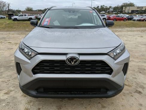 Used 2020 Toyota RAV4 LE image 9