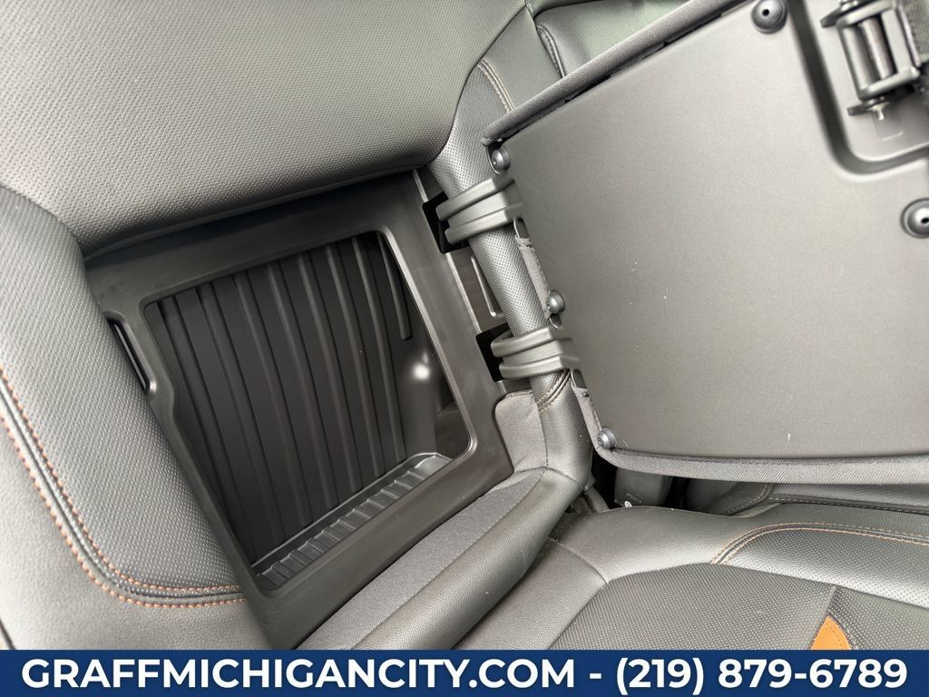 Used 2019 GMC Sierra 1500 AT4 w/ AT4 Premium Package AWD/4WD image 34