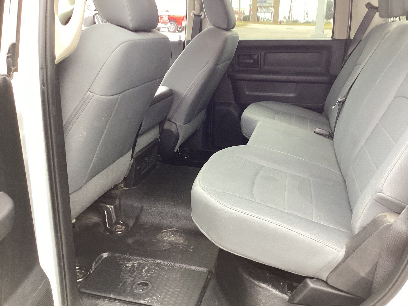 Used 2017 RAM 2500 Tradesman w/ Chrome Appearance Group AWD/4WD image 14
