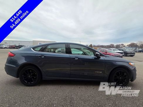 Used 2019 Ford Fusion SE image 6