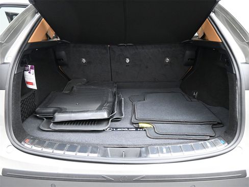 Used 2024 Lexus NX 250 250 Premium image 18