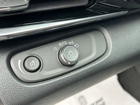 New 2026 Buick Envista Avenir image 32