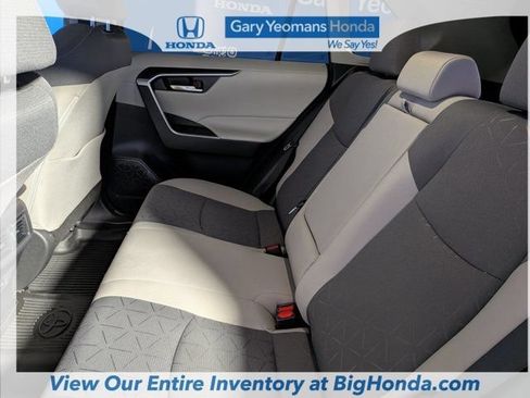 Used 2024 Toyota RAV4 XLE FWD image 18