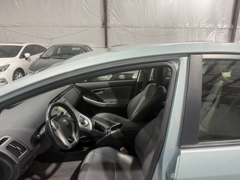 Used 2015 Toyota Prius Four FWD image 17
