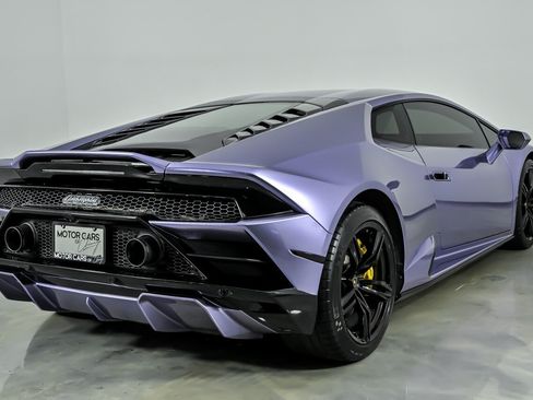 Used 2021 Lamborghini Huracan EVO RWD image 9