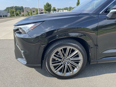 Used 2025 Lexus TX 350 AWD w/ Technology Package image 13