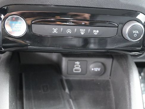 Used 2025 Ford Escape Platinum AWD/4WD image 33