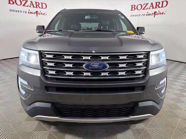 Used 2017 Ford Explorer XLT w/ Equipment Group 202A FWD image 2