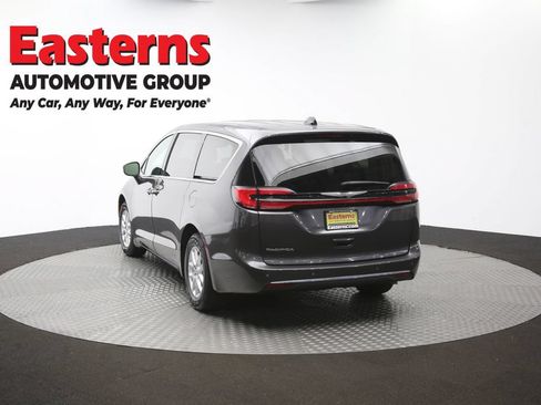 Used 2023 Chrysler Pacifica Touring-L FWD image 66
