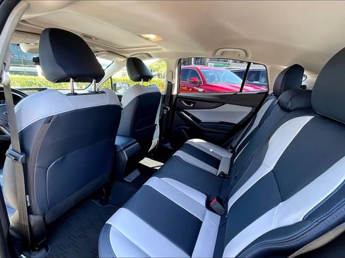 Used 2019 Subaru Crosstrek Hybrid w/ Moonroof Package w/Navigation image 16