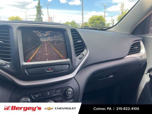 Used 2014 Jeep Cherokee Limited AWD/4WD image 9