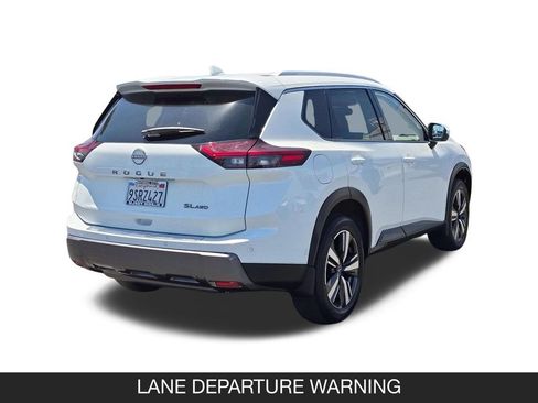 Certified 2025 Nissan Rogue SL AWD/4WD image 9