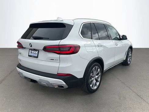 Used 2023 BMW X5 xDrive40i w/ Premium Package image 4