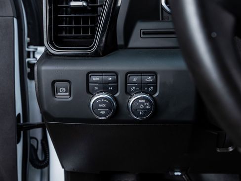 Used 2024 GMC Sierra 2500 AT4 w/ AT4 Preferred Package image 21