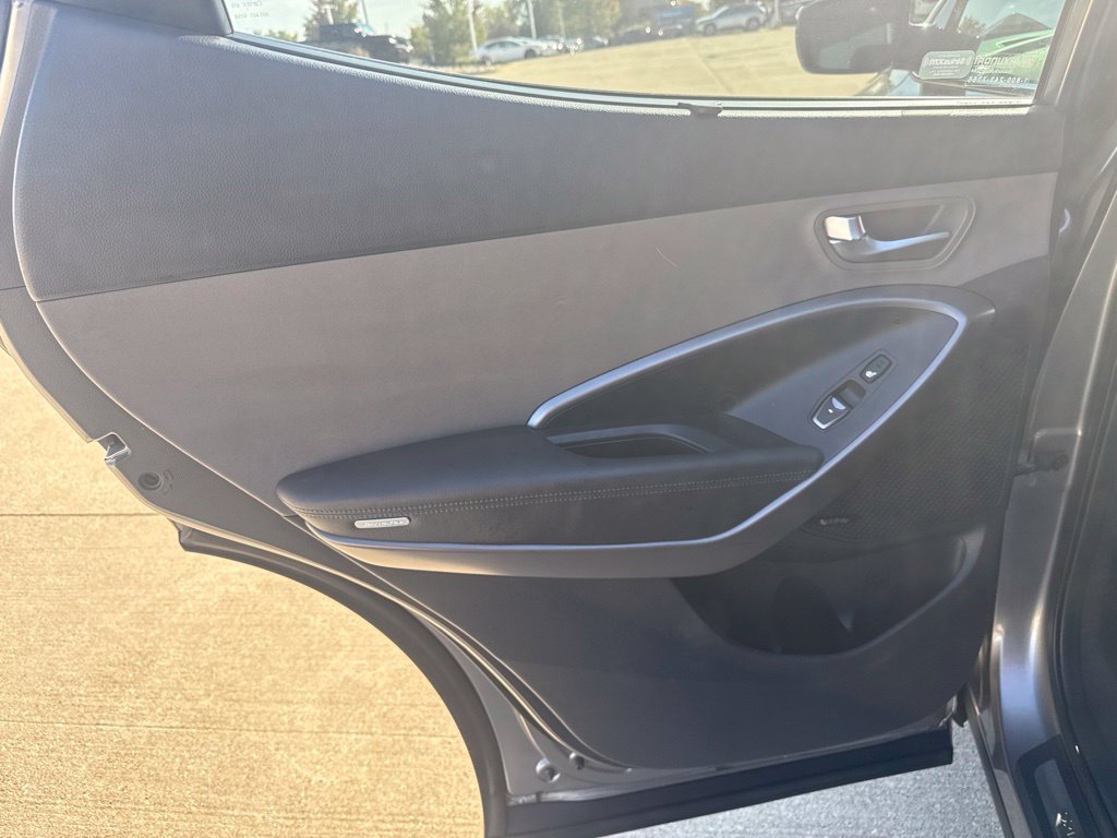 Used 2013 Hyundai Santa Fe Sport 2.0T w/ Technology Pkg FWD image 18