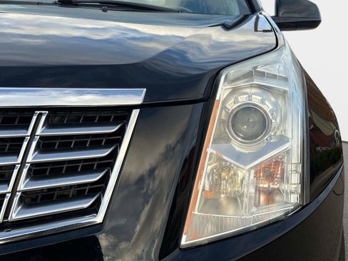 Used 2016 Cadillac SRX Luxury w/ Driver Awareness Package image 10