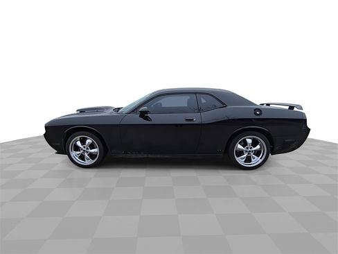 Used 2010 Dodge Challenger R/T image 5
