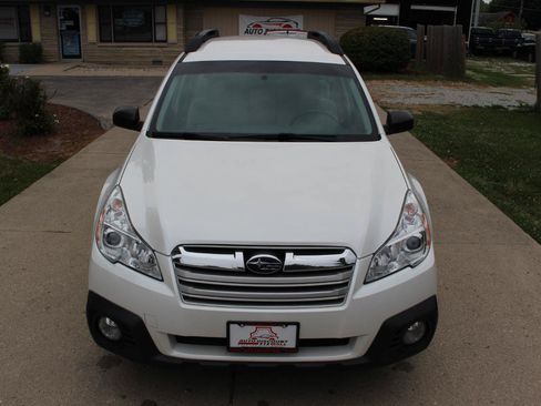 Used 2014 Subaru Outback 2.5i w/ Alloy Wheel Package AWD/4WD image 4