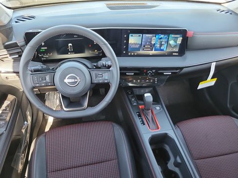 New 2026 Nissan Kicks SR image 5