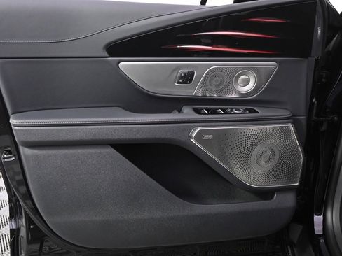 New 2026 Lincoln Nautilus Reserve image 22