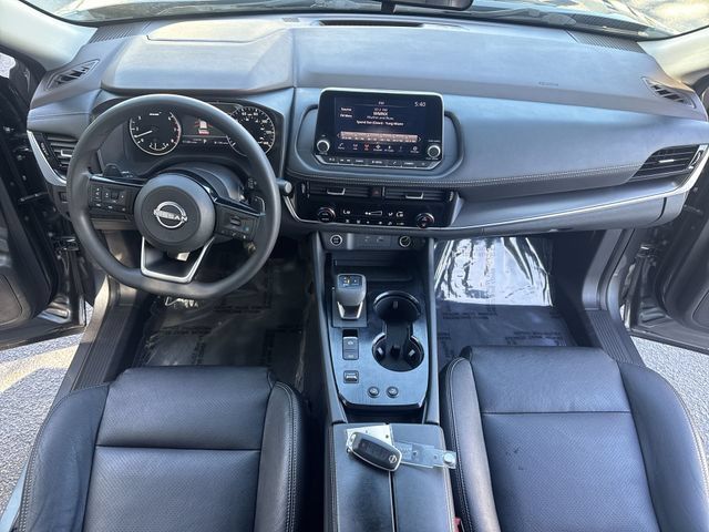 Used 2023 Nissan Rogue SV FWD image 9