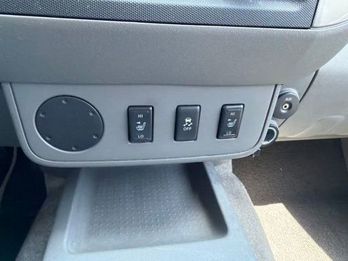 Used 2012 Nissan Frontier SL RWD image 16