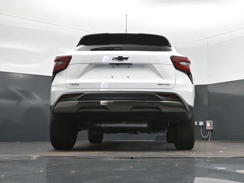 New 2026 Chevrolet Trax ACTIV w/ Sunroof Package FWD image 40