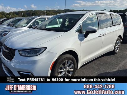 Certified 2023 Chrysler Pacifica Touring-L