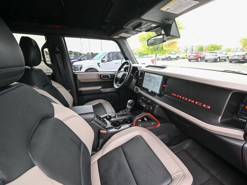 Certified 2022 Ford Bronco Wildtrak image 23