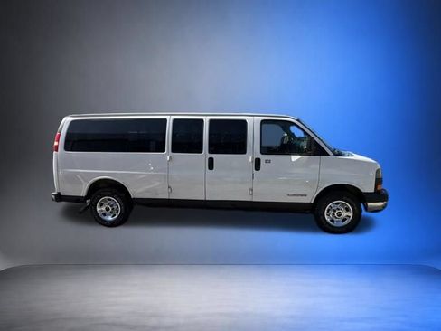 Used 2003 GMC Savana 2500 Extended Passenger w/ Sle Preferred Equipment Group RWD image 3
