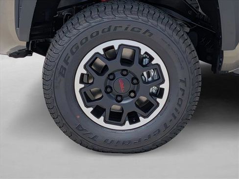 New 2026 Toyota Tacoma TRD Off-Road AWD/4WD image 10