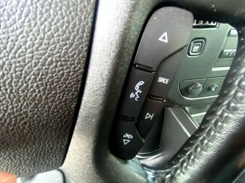 Used 2022 Chevrolet Express 3500 RWD 3500 135 w/ Driver Convenience Package image 26