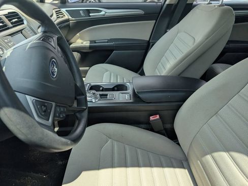 Used 2019 Ford Fusion S FWD image 8