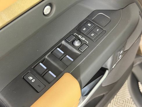 Certified 2025 Land Rover Defender 110 S image 23