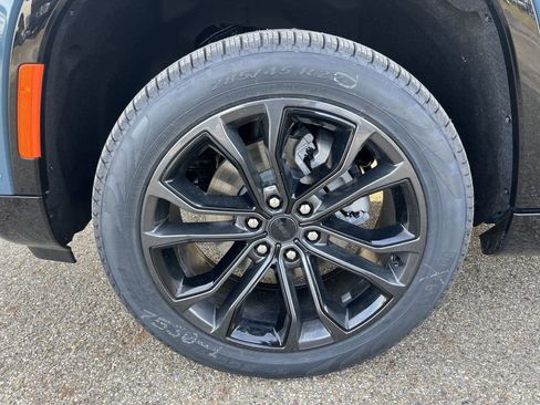 New 2026 Jeep Grand Wagoneer Summit image 10