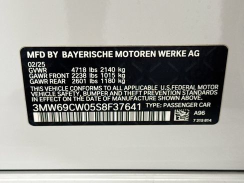 Used 2025 BMW 330i Sedan w/ Premium Package RWD image 34