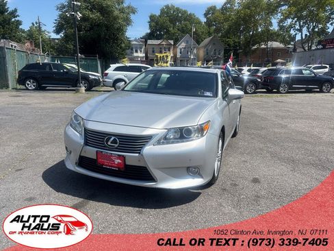 Used 2015 Lexus ES 350 w/ Premium Package FWD image 1
