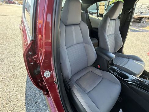 Used 2023 Toyota Corolla SE image 31