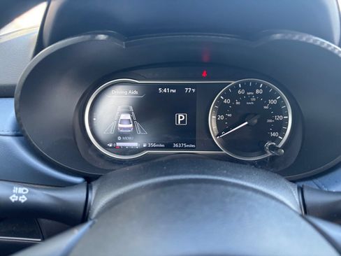 Used 2025 Nissan Versa SV FWD image 39