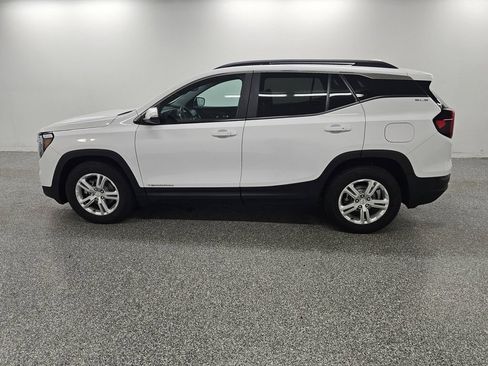 Used 2022 GMC Terrain SLE w/ Driver Convenience Package FWD image 7