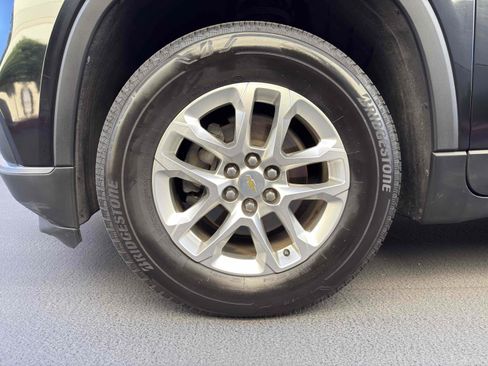 Used 2019 Chevrolet Traverse LT image 16