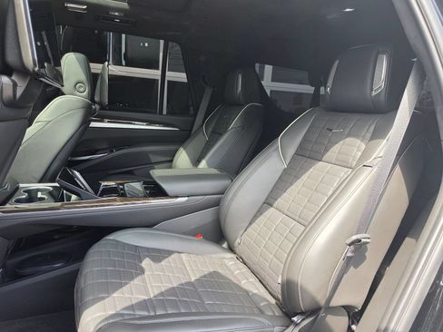 Used 2026 Cadillac Escalade Platinum Sport AWD/4WD image 3