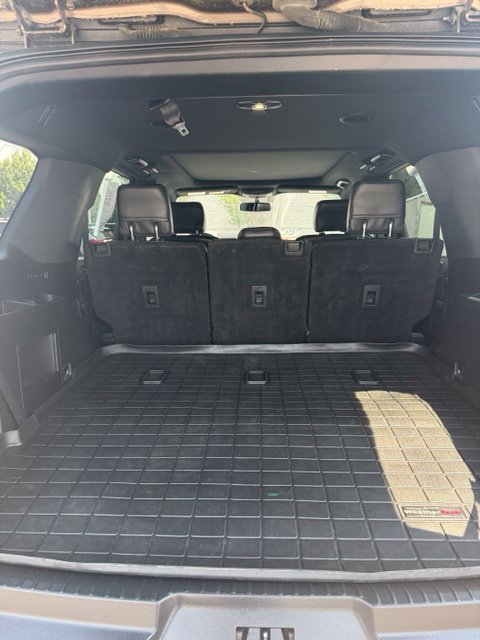 Used 2018 Ford Expedition XLT w/ Equipment Group 202A AWD/4WD image 10