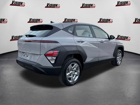 New 2026 Hyundai Kona SE image 5