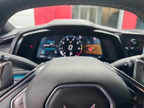 Used 2023 Chevrolet Corvette Stingray Preferred Cpe w/ Z51 Performance Package RWD image 4
