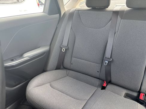 Used 2025 Kia K4 FWD image 38
