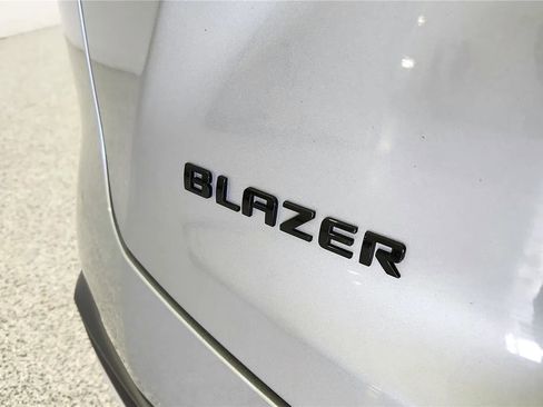 Used 2023 Chevrolet Blazer LT w/ Convenience Package image 17